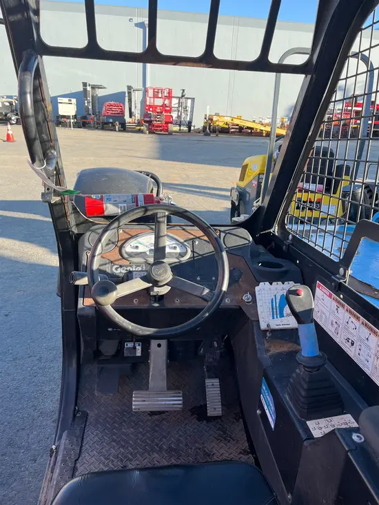 2015 Genie GTH-844 Forklift