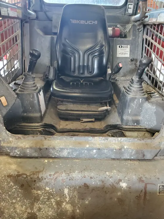 2017 Takeuchi TL12V2-R Track Loader