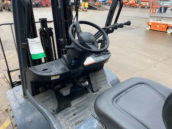 2017 Toyota 8FGU30 Warehouse Forklift