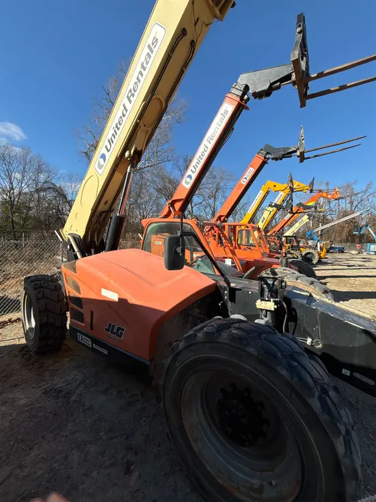 2016 JLG 1055 Forklift