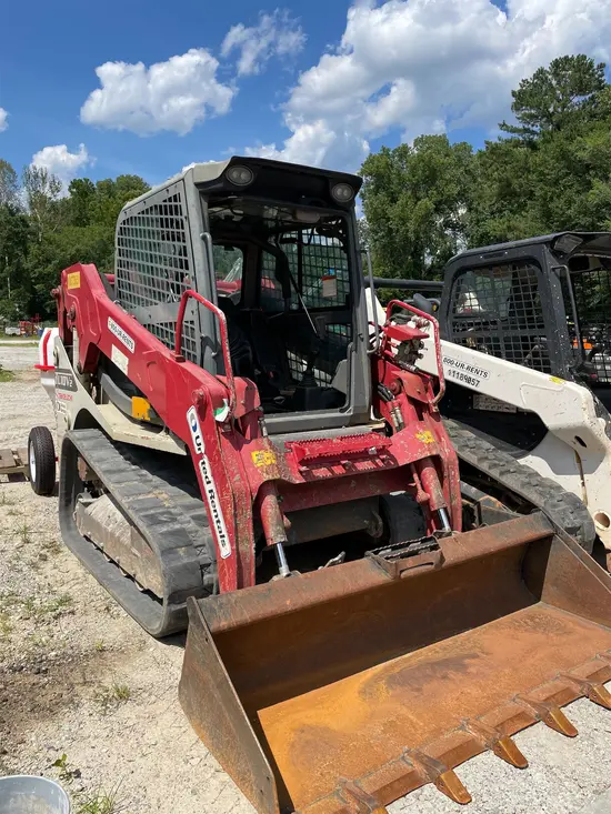 2017 Takeuchi TL10V2-CR Track Loader