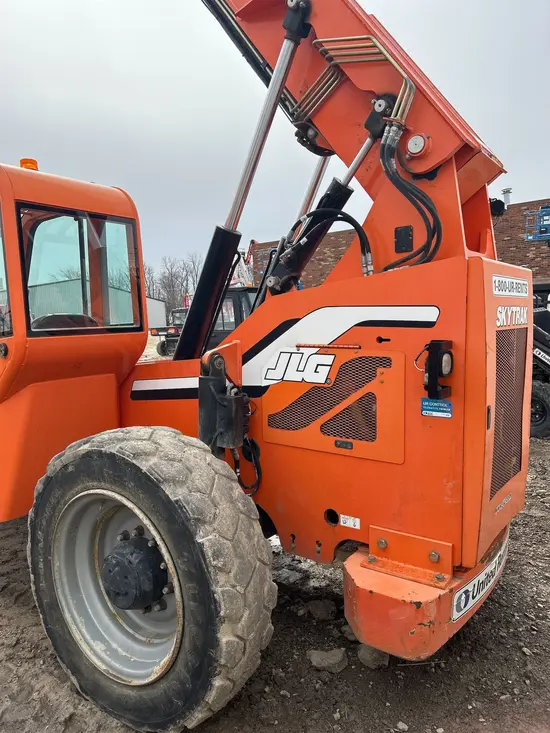 2015 SKYTRAK 6042 Forklift