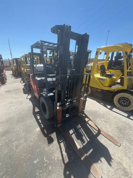 2018 Toyota 8FGU25 Warehouse Forklift
