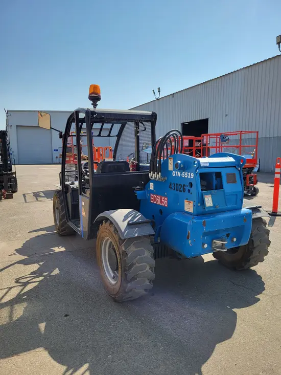 2017 Genie GTH-5519 Forklift