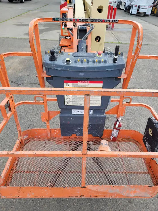 2015 JLG E450AJ Articulating Boom Lift