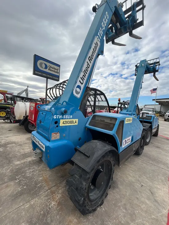 2017 Genie GTH-5519 Forklift