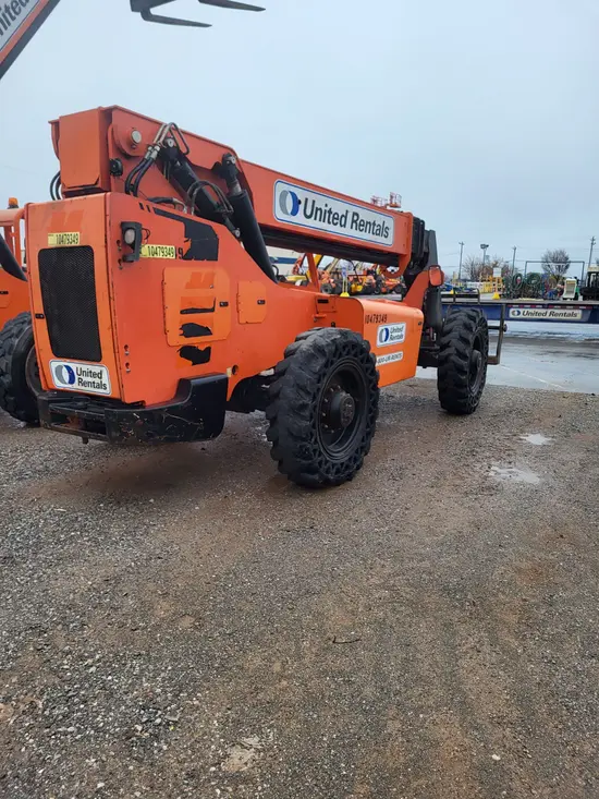 2016 SKYTRAK 8042 Forklift