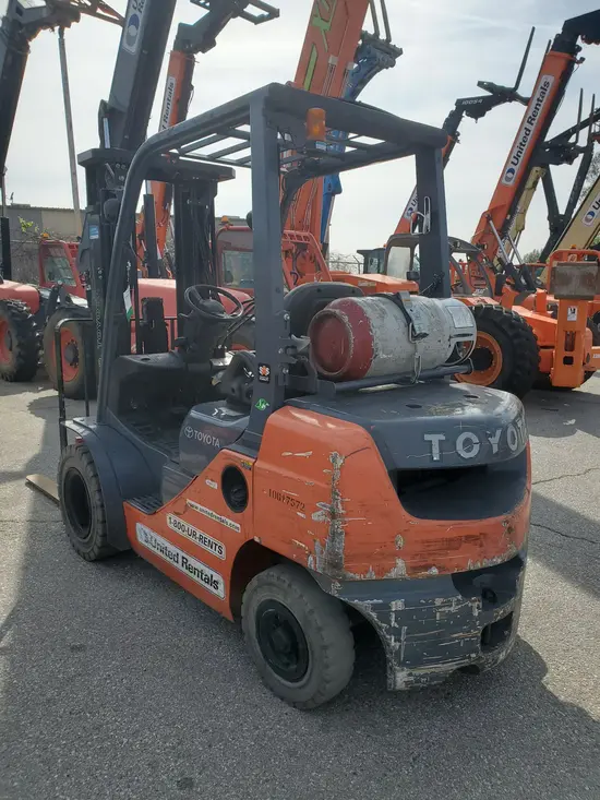 2017 Toyota 8FGU25 Warehouse Forklift