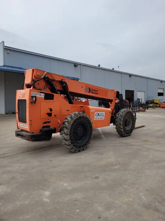 2015 SKYTRAK 6042 Forklift