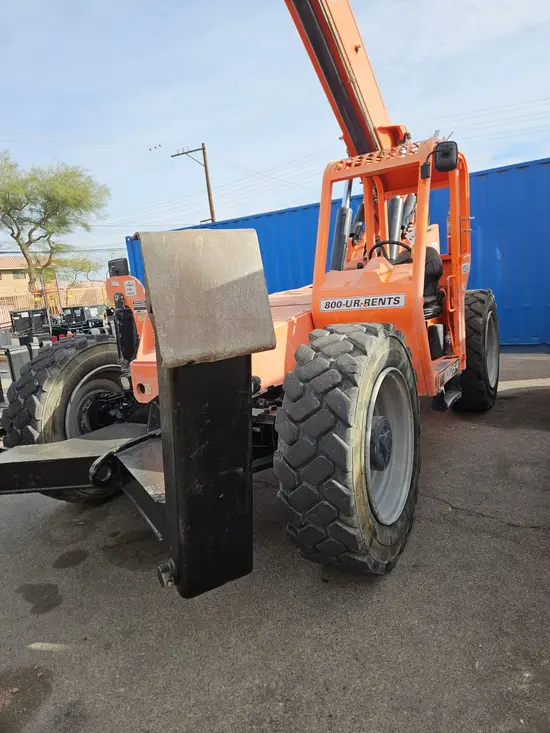 2017 SKYTRAK 10054 Forklift