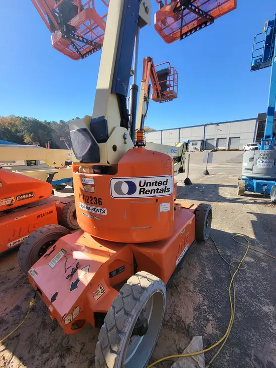 2013 JLG E450AJ Articulating Boom Lift