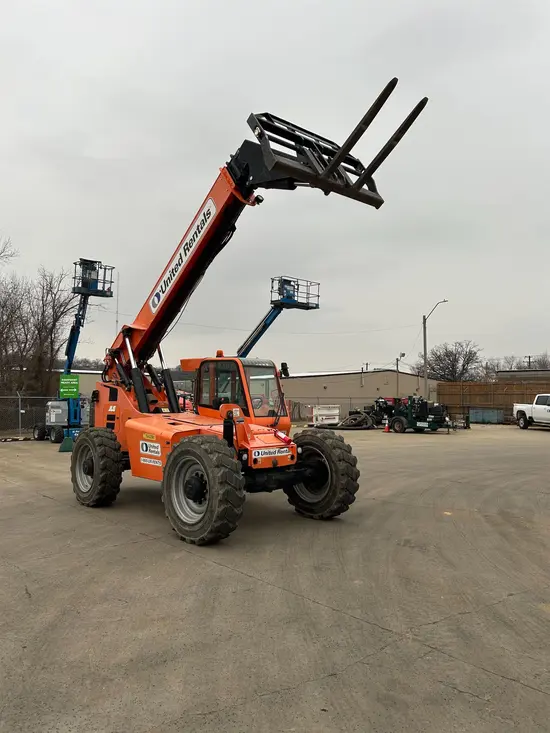 2016 SKYTRAK 8042 Forklift