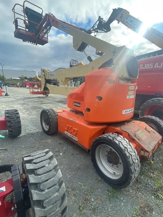 2012 JLG E450AJ Articulating Boom Lift