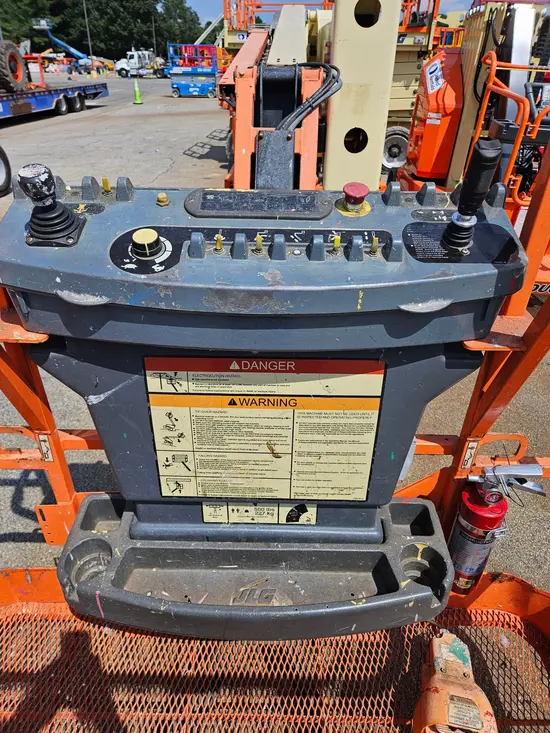 2015 JLG E450AJ Articulating Boom Lift