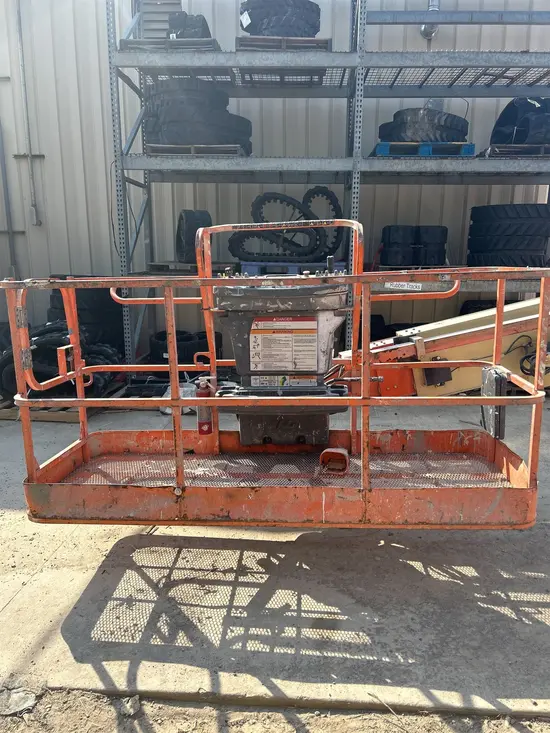 2016 JLG 800S Boom Lift