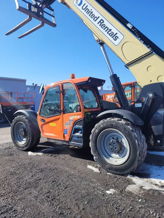 2016 JLG 1055 Forklift