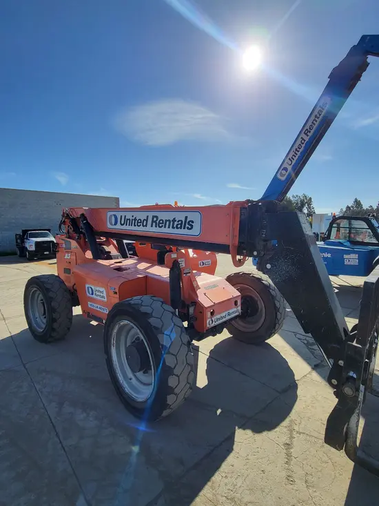 2016 SKYTRAK 6042 Forklift