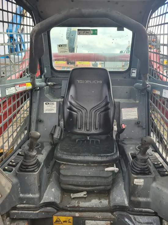 2017 Takeuchi TL10V2-R Track Loader