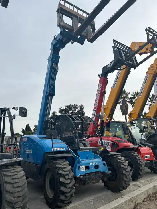 2017 Genie GTH-5519 Forklift