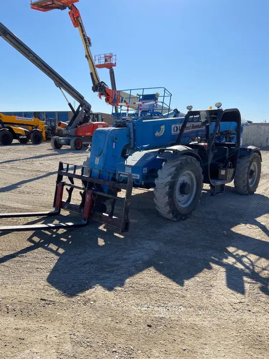 2015 Genie GTH-844 Forklift