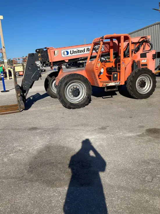 2016 SKYTRAK 6042 Forklift