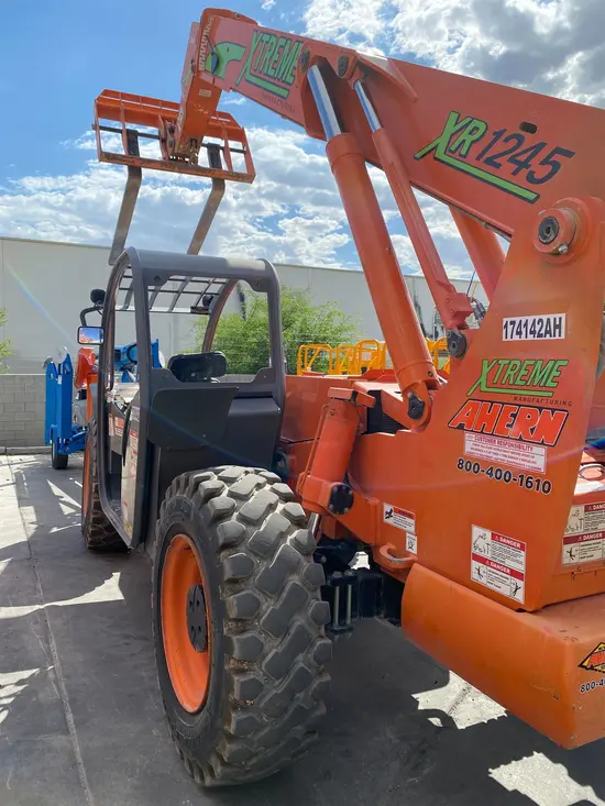 2016 XTREME XR1245 Forklift