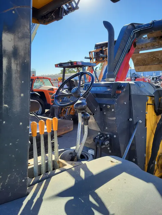 2019 John Deere 210L EP Wheel Loader