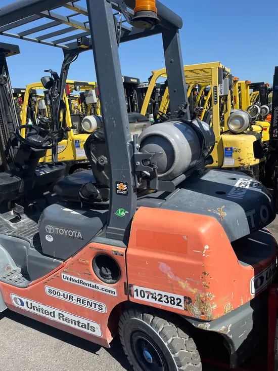 2018 Toyota 8FGU25 Warehouse Forklift