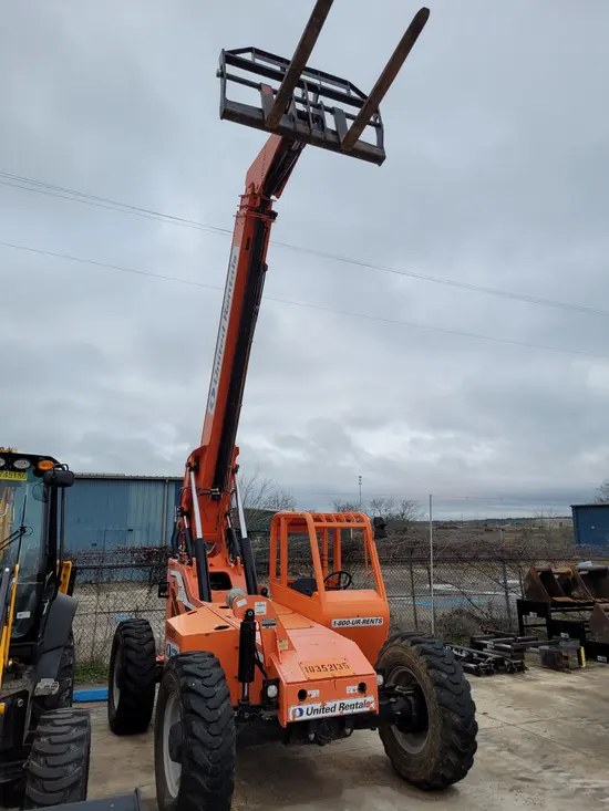 2015 SKYTRAK 6042 Forklift