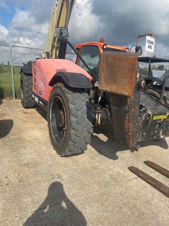 2017 JLG 1055 Forklift