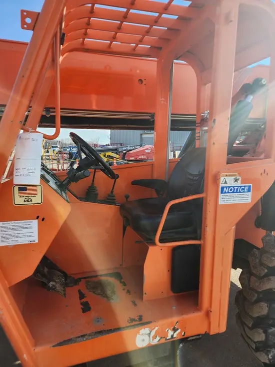 2015 SKYTRAK 6042 Forklift
