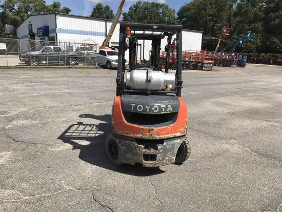 2016 Toyota 8FGU25 Warehouse Forklift