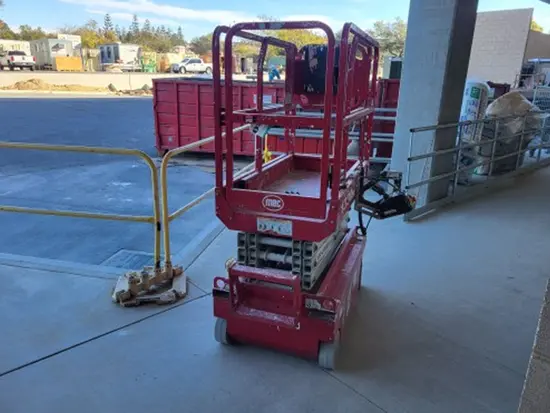 2018 MEC 1330SE Scissor Lift