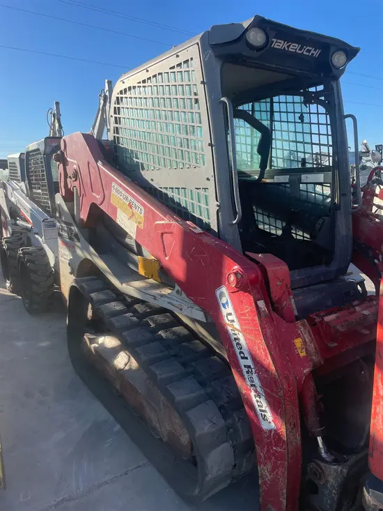 2017 Takeuchi TL10V2-CR Track Loader