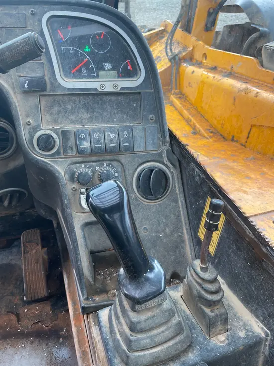 2015 JCB 507-42 Forklift