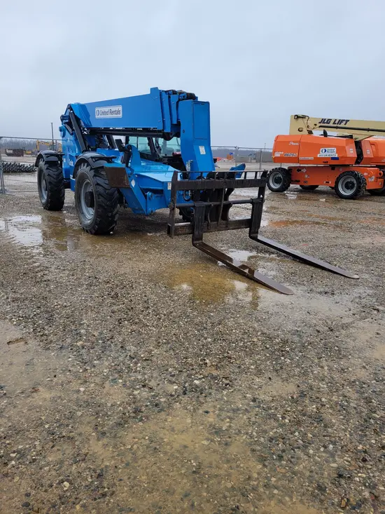 2016 Genie GTH-1056 Forklift