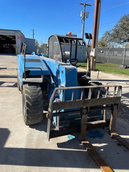 2017 Genie GTH-5519 Forklift