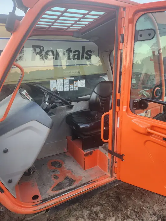 2016 JLG 1055 Forklift