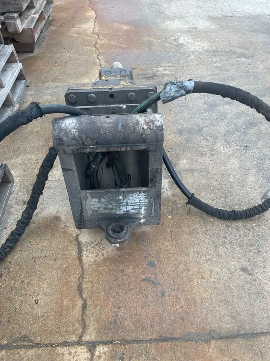 2016 Atlas Copco SB 452 Attachment
