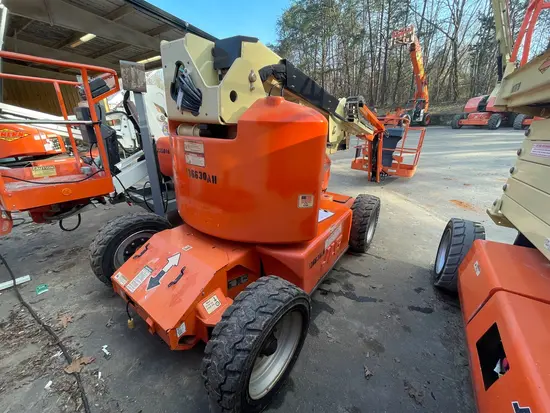 2014 JLG E450AJ Articulating Boom Lift