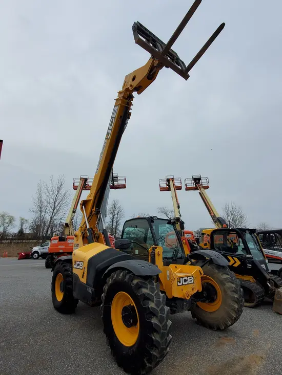 2015 JCB 507-42 Forklift