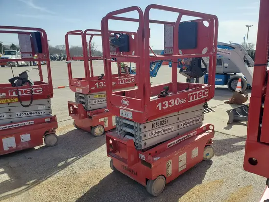 2017 MEC 1330SE Scissor Lift