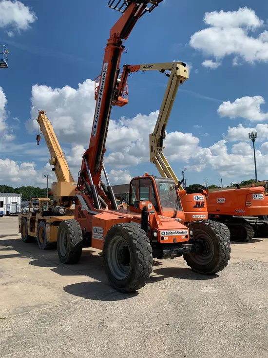 2015 SKYTRAK 8042 Forklift