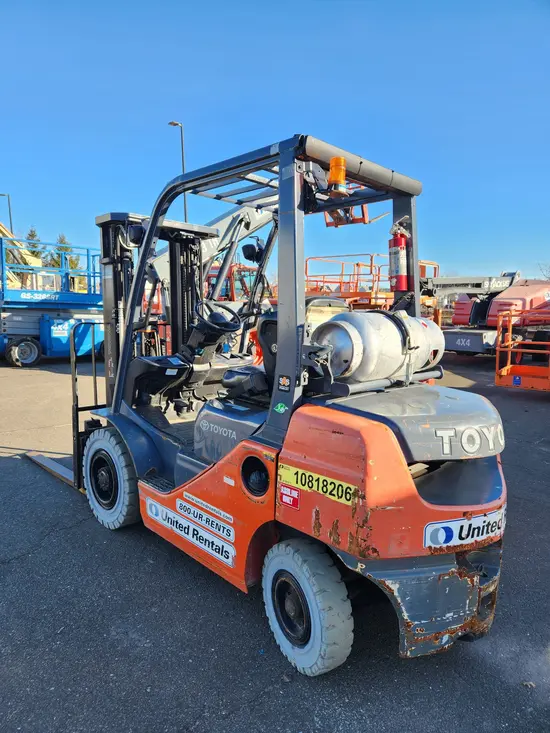 2018 Toyota 8FGU25 Warehouse Forklift