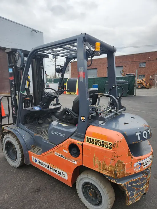2018 Toyota 8FGU25 Warehouse Forklift