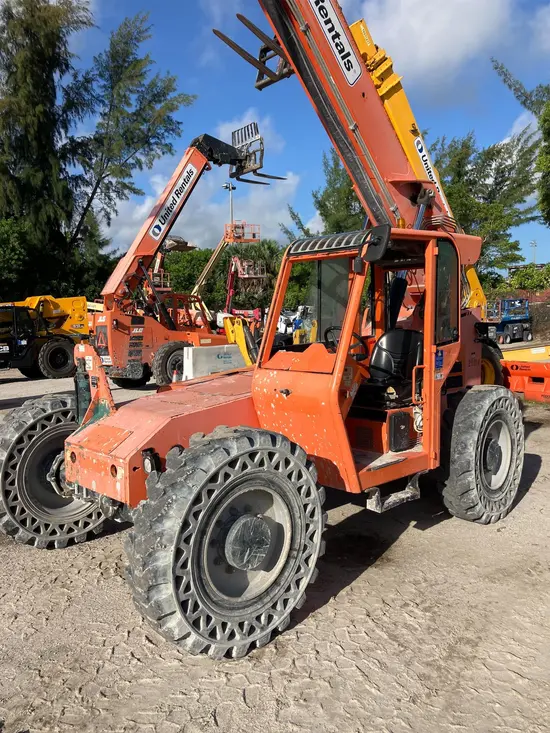 2016 SKYTRAK 6042 Forklift