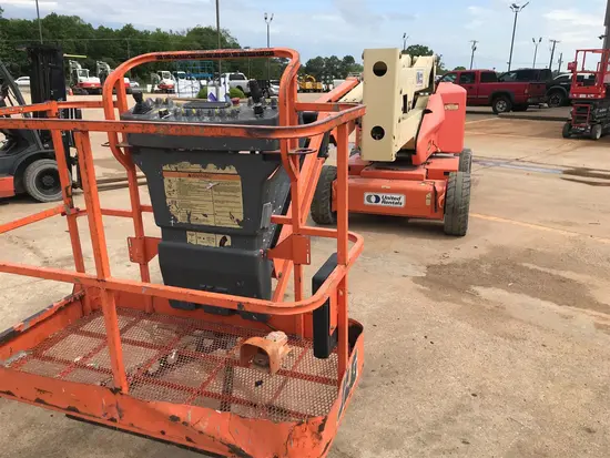 2013 JLG E450AJ Articulating Boom Lift