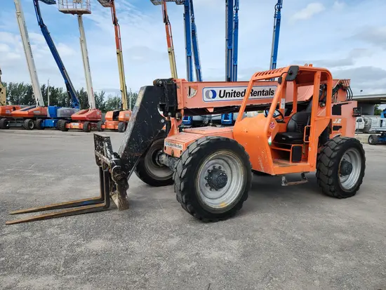 2016 SKYTRAK 8042 Forklift