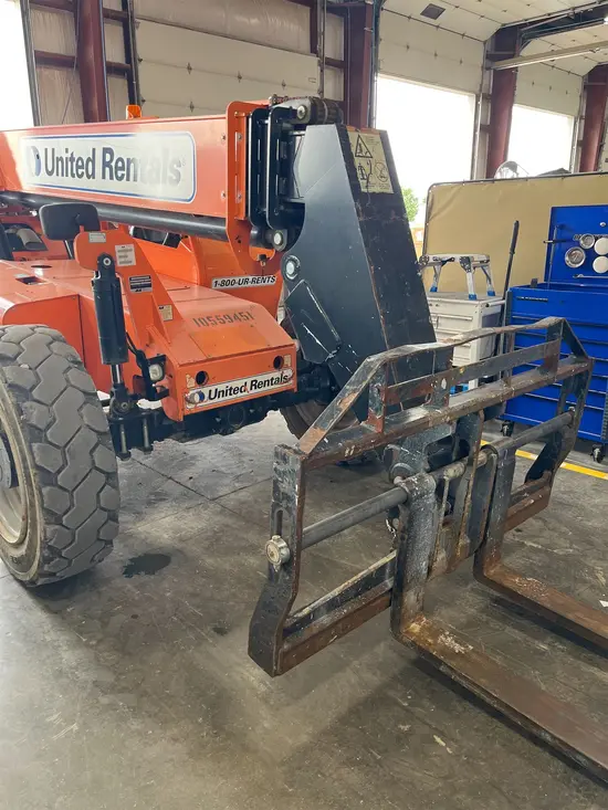2017 SKYTRAK 6042 Forklift
