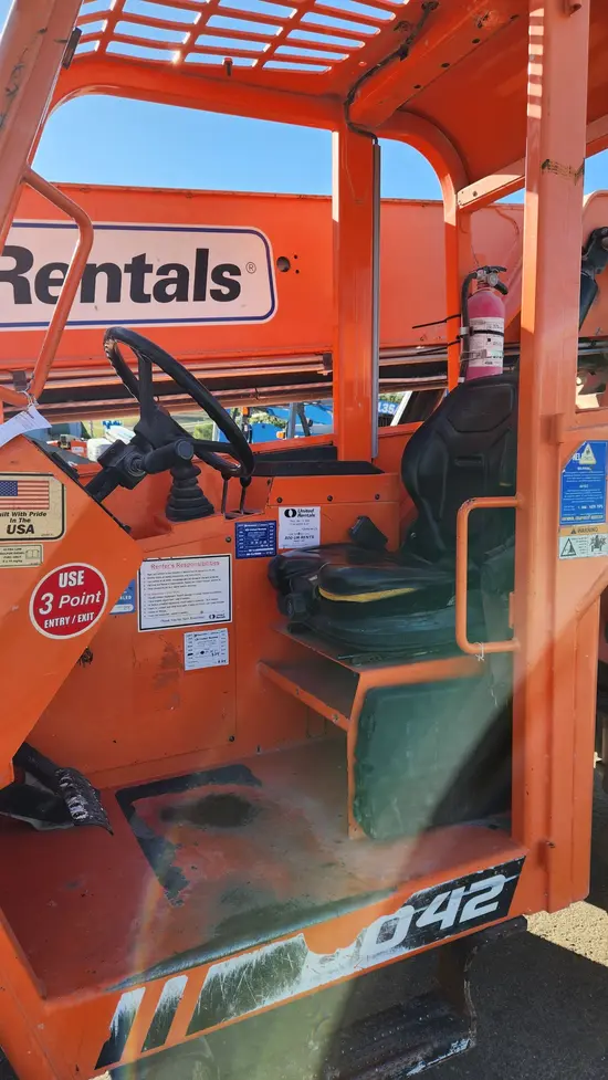 2016 SKYTRAK 6042 Forklift